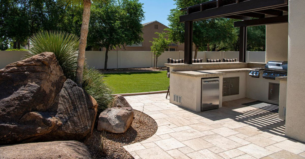 Elevate Your Patio: Essential Outdoor Furniture for a Relaxing Retreat