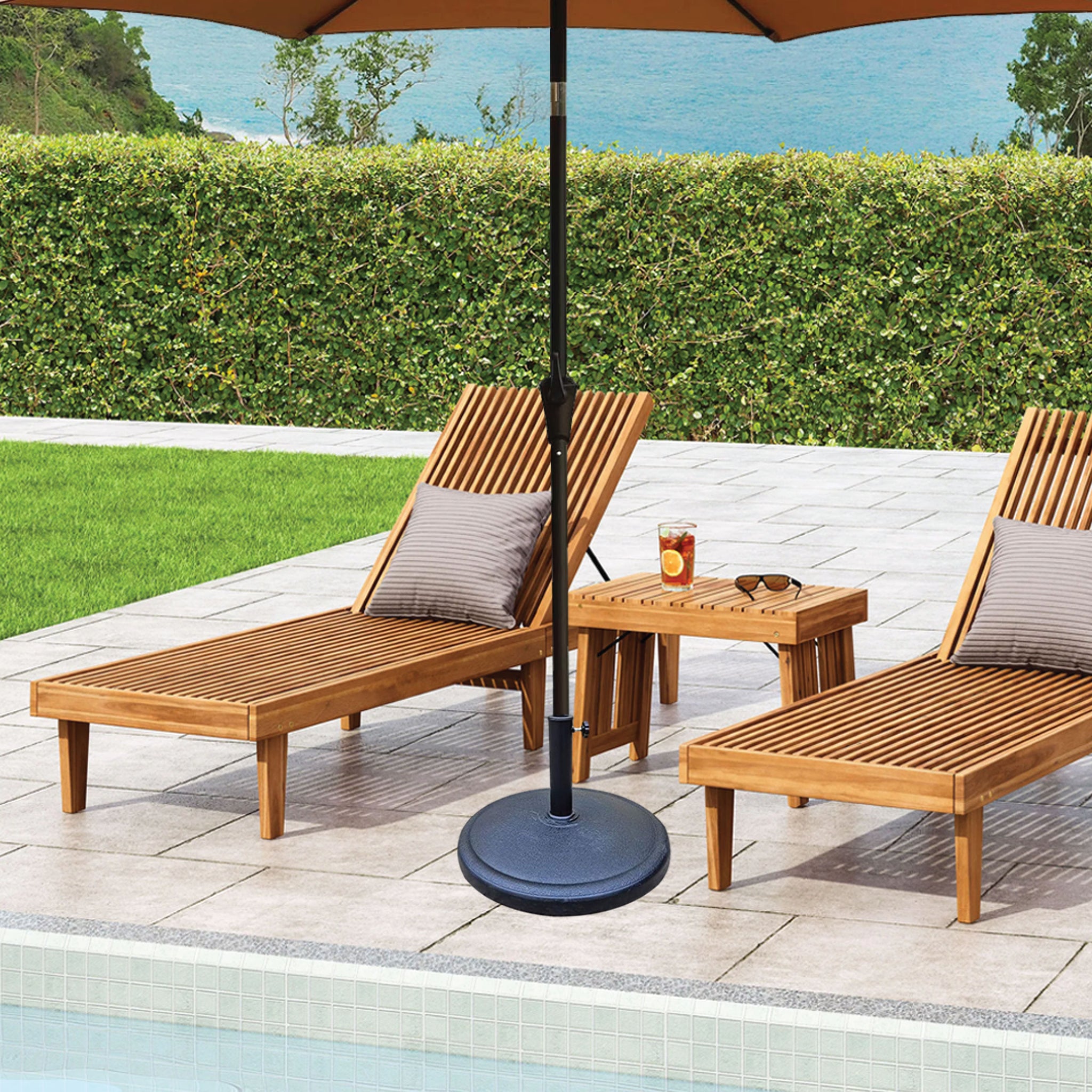 Resin Patio Umbrella Base: 42-Pound Round Freestanding Outdoor Umbrella Base with Locking Screw for 1.5" and 1.89" Pole